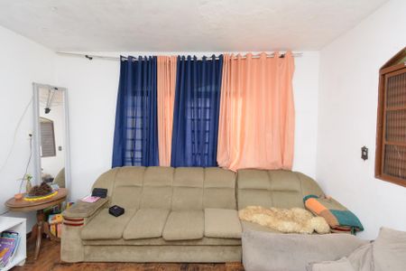 Sala de casa à venda com 2 quartos, 200m² em Novo Riacho, Contagem