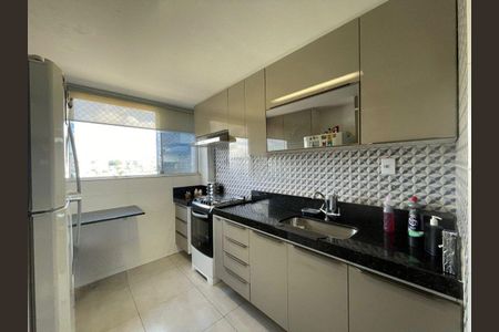Apartamento à venda com 3 quartos, 135m² em Caiçaras, Belo Horizonte