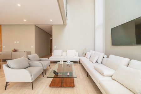 Sala de casa à venda com 4 quartos, 574m² em Centro Comercial Jubran, Barueri