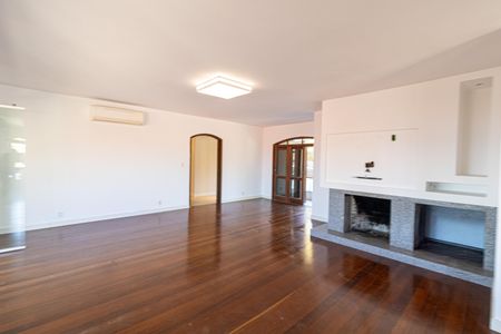 Sala de casa à venda com 4 quartos, 648m² em Tristeza, Porto Alegre