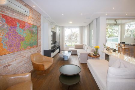 Sala de casa de condomínio à venda com 4 quartos, 306m² em Jardim Petropolis, São Paulo