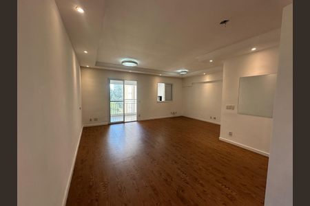 Sala de apartamento à venda com 3 quartos, 105m² em Jardim Tupanci, Barueri