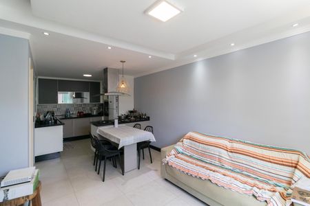 Sala/Cozinha de casa de condomínio para alugar com 2 quartos, 93m² em Vila Ré, São Paulo