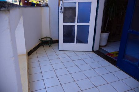 Sacada da Sala de casa de condomínio para alugar com 3 quartos, 150m² em Pituaçu, Salvador