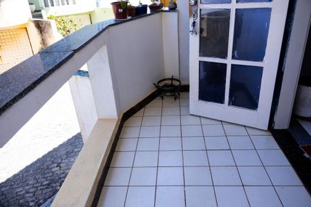 Sacada da Sala de casa de condomínio para alugar com 3 quartos, 150m² em Pituaçu, Salvador
