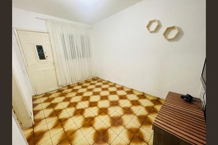 Sala de casa para alugar com 2 quartos, 120m² em Jardim Nelly, São Paulo