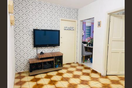 Sala de casa para alugar com 2 quartos, 120m² em Jardim Nelly, São Paulo
