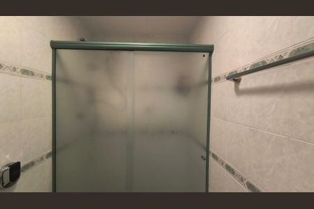 Banheiro de apartamento para alugar com 1 quarto, 33m² em Vargem Grande, Rio de Janeiro