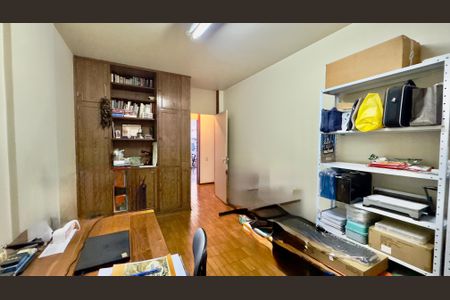 Apartamento para alugar com 4 quartos, 220m² em Gutierrez, Belo Horizonte