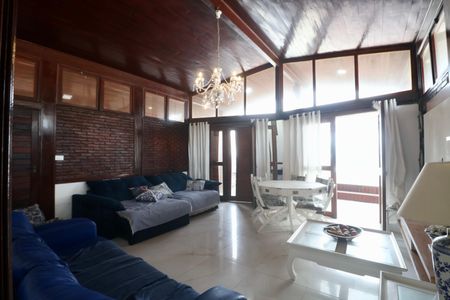 Sala de casa para alugar com 4 quartos, 800m² em Loteamento Joao Batista Juliao, Guarujá