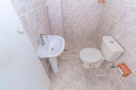 Banheiro de kitnet/studio para alugar com 1 quarto, 24m² em Cascadura, Rio de Janeiro