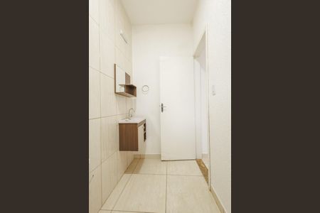 Banheiro Social de kitnet/studio para alugar com 1 quarto, 20m² em Centro, Taubaté