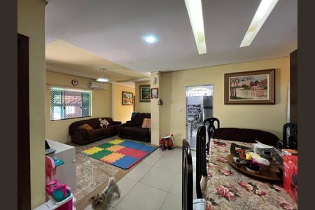 Sala de casa à venda com 4 quartos, 396m² em Esplanada, Belo Horizonte