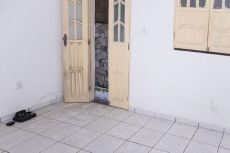 Sala de casa para alugar com 1 quarto, 70m² em Itapuã, Salvador