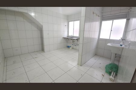 Cozinha de apartamento para alugar com 1 quarto, 29m² em Parque Guarani, São Paulo