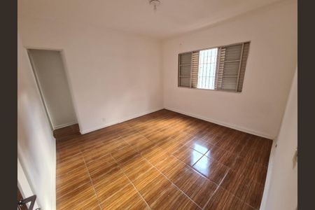 Casa para alugar com 5 quartos, 230m² em Vila Cordeiro, São Paulo