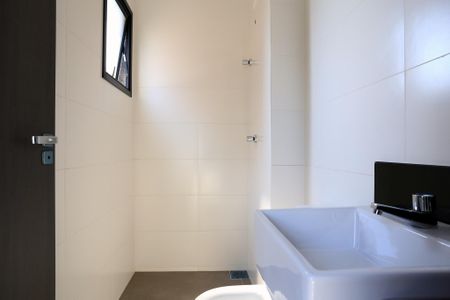 Banheiro da Suíte de apartamento para alugar com 1 quarto, 40m² em Santa Efigênia, Belo Horizonte