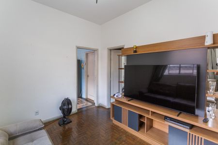 Sala de casa à venda com 3 quartos, 300m² em Esplanada, Belo Horizonte