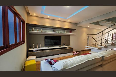 Sala de casa à venda com 3 quartos, 180m² em Jardim Marambaia Ii, Jundiaí