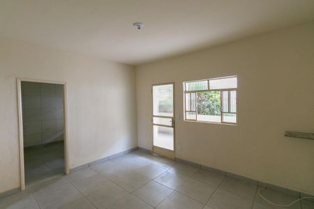 Sala de casa para alugar com 3 quartos, 120m² em Letícia, Belo Horizonte