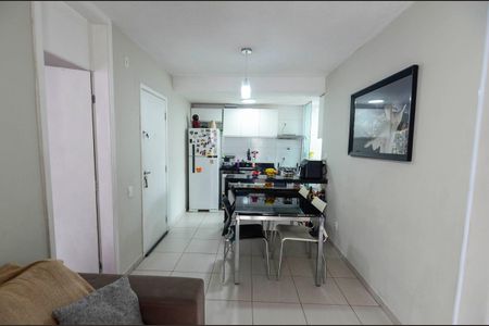 Sala de apartamento à venda com 3 quartos, 57m² em Benfica, Rio de Janeiro
