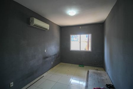 Quarto de casa para alugar com 1 quarto, 60m² em Andrade Araujo, Belford Roxo