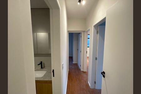 Corredor de apartamento à venda com 4 quartos, 100m² em Savassi, Belo Horizonte