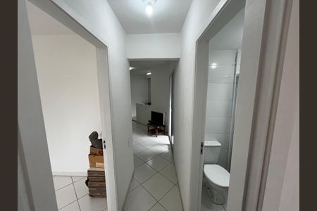 Corredor de apartamento à venda com 2 quartos, 50m² em Vila Bela Vista (zona Norte), São Paulo