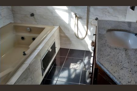 Banheiro de casa para alugar com 3 quartos, 761m² em Jardim Atlântico, Belo Horizonte