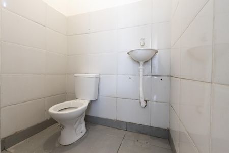 Casa para alugar com 2 quartos, 180m² em Fundos, São Paulo