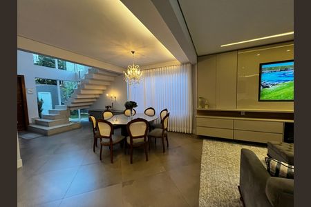 Casa à venda com 3 quartos, 323m² em Vale do Sol, Nova Lima