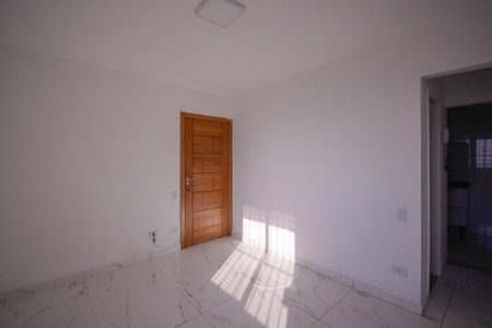 Sala de apartamento para alugar com 2 quartos, 80m² em Vila Vermelha, São Paulo