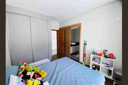 Casa à venda com 4 quartos, 302m² em Swiss Park, Campinas