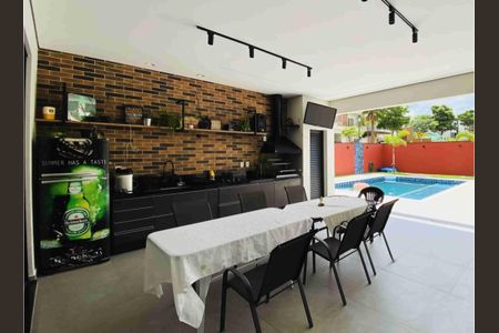 Casa à venda com 4 quartos, 302m² em Swiss Park, Campinas