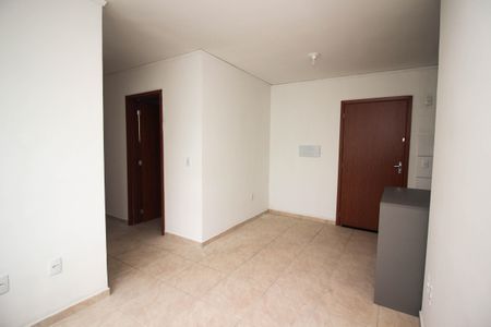 Sala de apartamento para alugar com 2 quartos, 50m² em Chapéu do Sol, Porto Alegre
