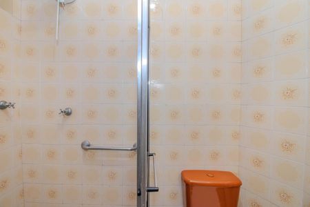 Banheiro Social de apartamento à venda com 1 quarto, 47m² em Floresta, Porto Alegre