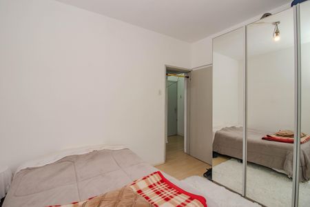 Quarto de apartamento à venda com 1 quarto, 47m² em Floresta, Porto Alegre
