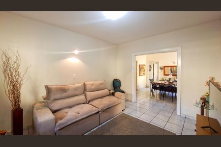 Sala de casa à venda com 5 quartos, 253m² em Paraíso, Belo Horizonte