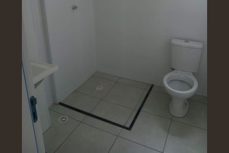 Banheiro de apartamento para alugar com 2 quartos, 44m² em Parque Sao Sebastiao, Ribeirão Preto