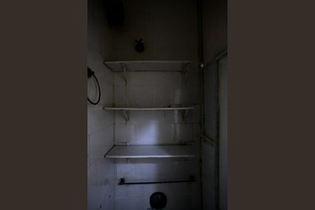 Banheiro de apartamento para alugar com 1 quarto, 40m² em Funcionários, Belo Horizonte