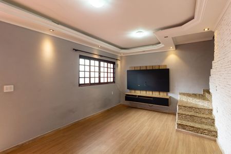 Sala de casa à venda com 3 quartos, 200m² em Itaquera, São Paulo