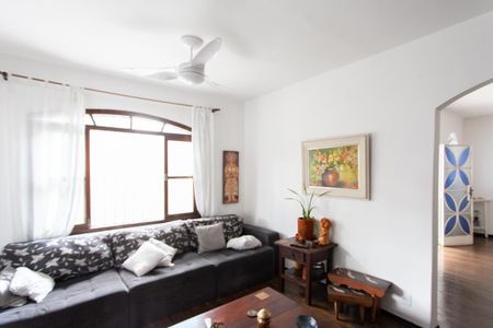 Sala de casa à venda com 3 quartos, 310m² em Itapoã, Belo Horizonte