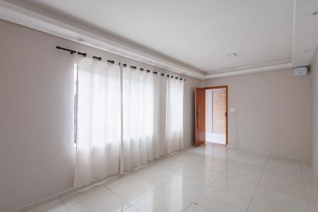 Sala de casa para alugar com 3 quartos, 166m² em Centro, Taubaté