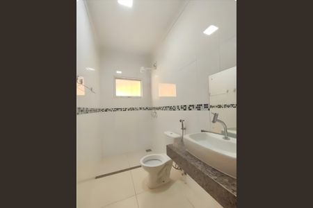 Banheiro de casa para alugar com 2 quartos, 91m² em São Salvador, Belo Horizonte