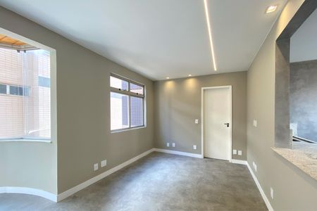 Sala de apartamento para alugar com 2 quartos, 75m² em Vila Paris, Belo Horizonte