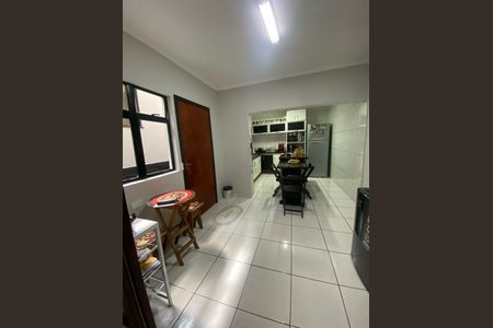 Casa à venda com 3 quartos, 185m² em Conjunto Residencial Pombeva, São Bernardo do Campo