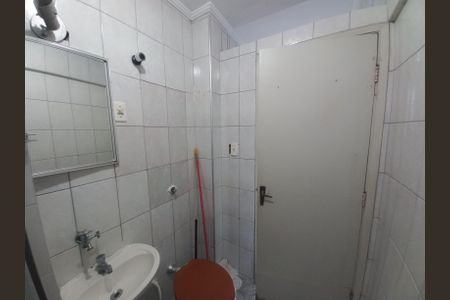 Banheiro Social de apartamento para alugar com 1 quarto, 40m² em Boa Vista, São Vicente