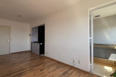 Sala de apartamento para alugar com 2 quartos, 75m² em Picanço, Guarulhos