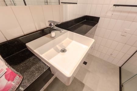 Banheiro Social de kitnet/studio à venda com 1 quarto, 31m² em Bela Vista, São Paulo