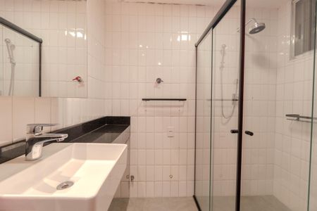 Banheiro Social de kitnet/studio à venda com 1 quarto, 31m² em Bela Vista, São Paulo